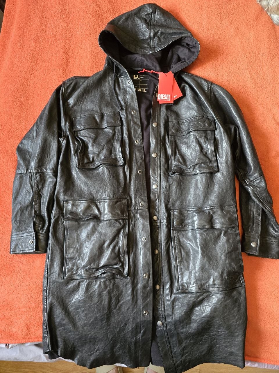 Diesel пальто плащ кожанное оригинал новое.